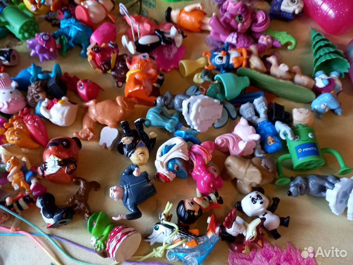 Игрушки киндер коробкой