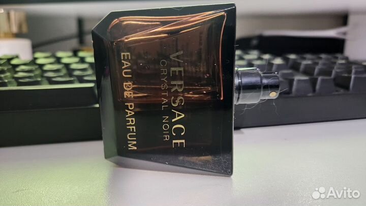 Versace crystal noir (Eau De Parfum)