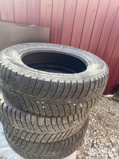 Laufenn I Fit Ice LW 71 205/60 R16