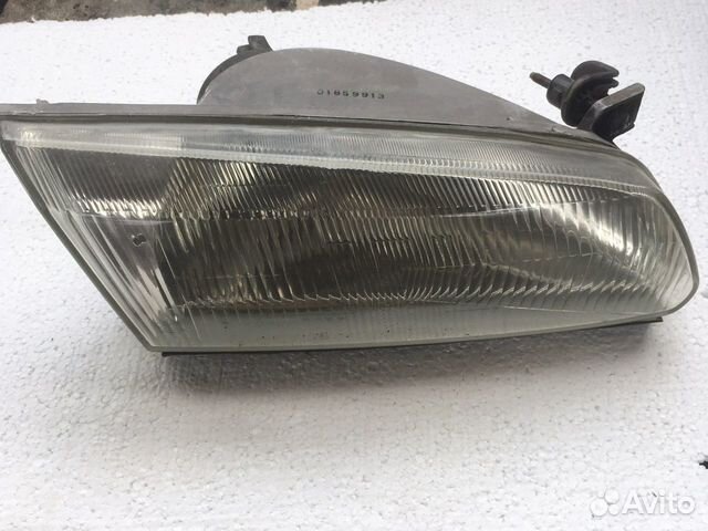 Toyota Camry XV20 фара правая