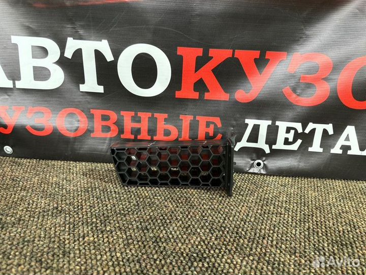 Усилитель бампера передний левый Hyundai Ix35