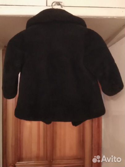 Продам новую детскую мутоновую шубку