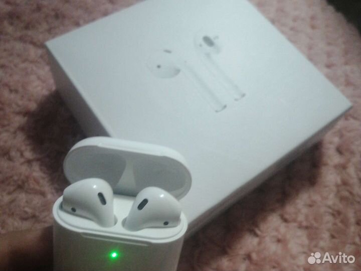 Беспроводные наушники apple airpods