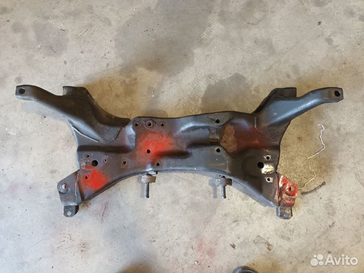 Подрамник передний Митцубиси Ланцер 9