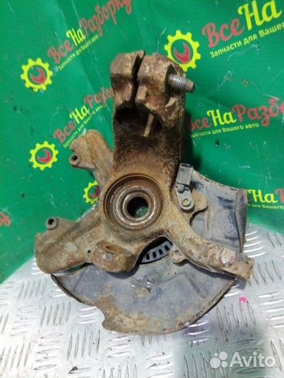 Поворотный кулак передний правый Skoda Octavia A4