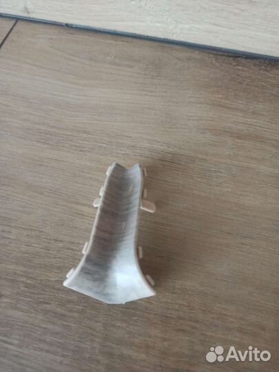 Соединительные, уголки для напольного плинтуса