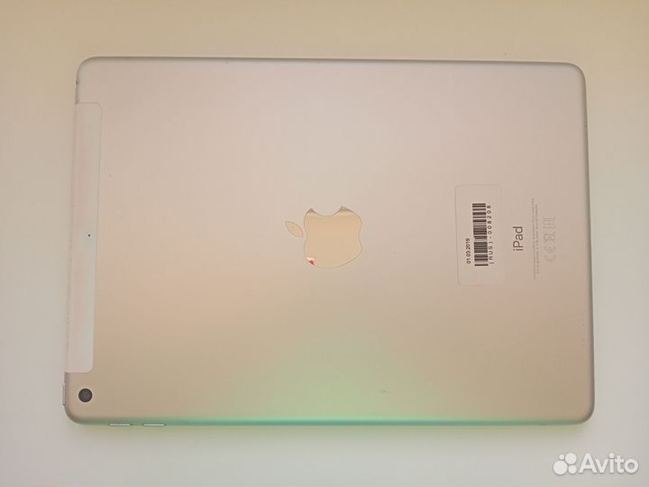 iPad (6th generation) Wi-Fi + Cellular