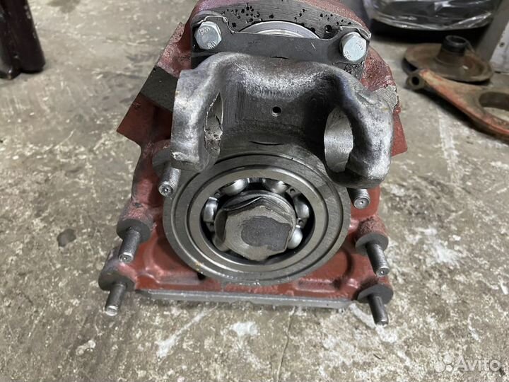 Бортовой редуктор в сборе на Т-40