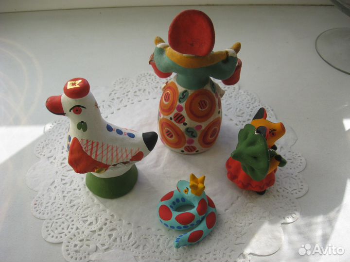 Глиняные, керамические изделия,дымковские игрушки