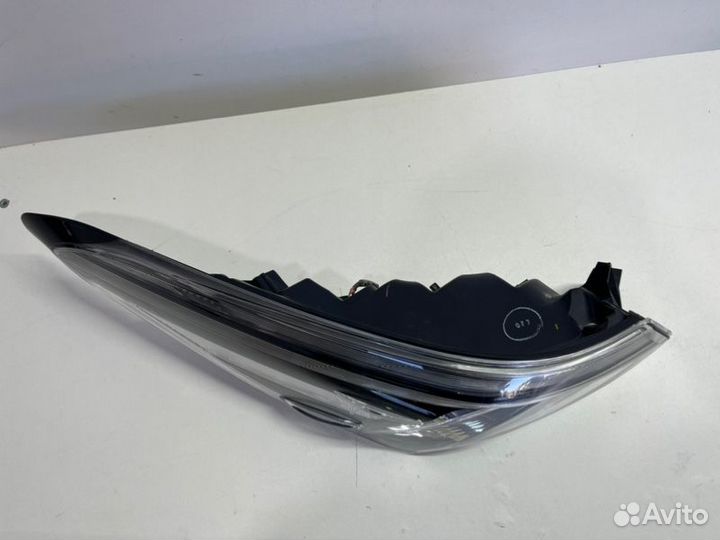 Фонарь наружный задний левый Toyota Camry V70/V75