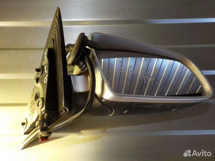 Зеркало заднего вида правое Ауди А6 Ц6 Audi A6 C6