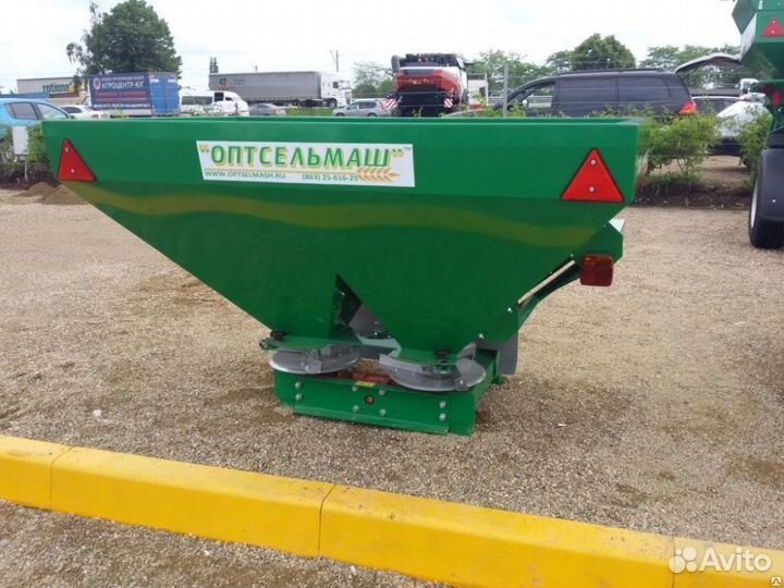 Разбрасыватель удобрений Оптсельмаш Лидер 2000, 2024
