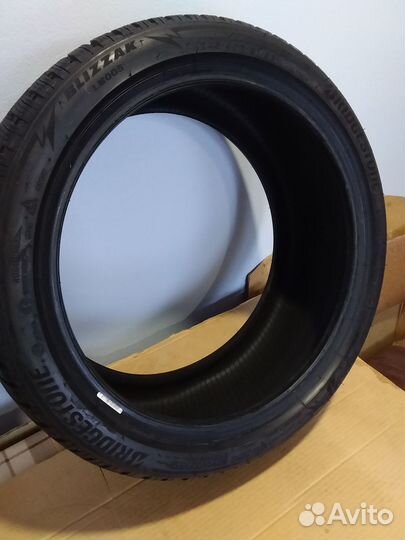 Bridgestone Blizzak LM-005 245/40 R19 98V