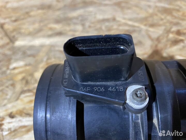 Расходомер воздуха VW Passat B6 B7 Tiguan