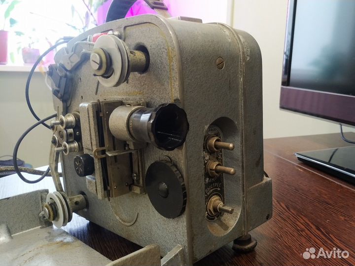 Кинопроектор луч 2