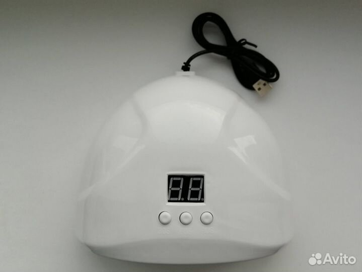 Белая маникюрная уф лампа