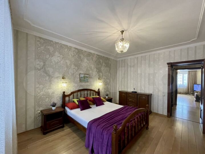 2-к. квартира, 90 м², 4/9 эт.