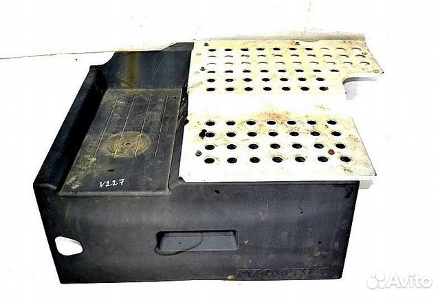 Крышка аккумуляторного ящика volvo FH (01.12)