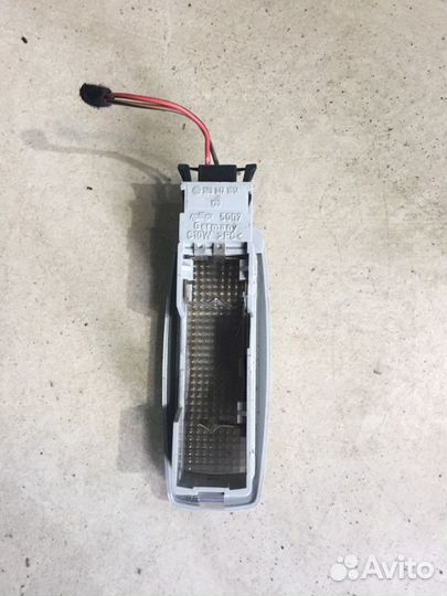 Плафон подсветки салона Volkswagen Passat