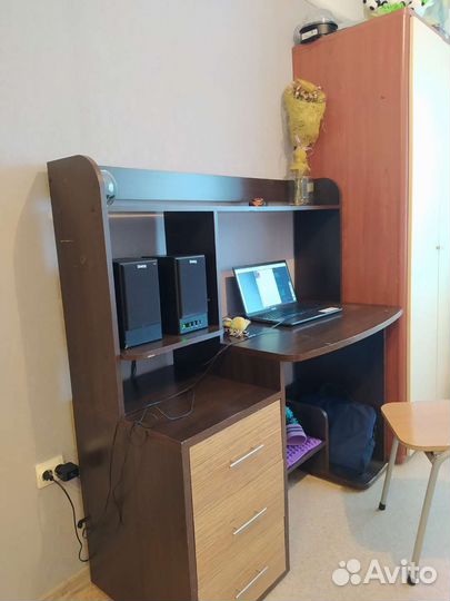 Компьютерный стол