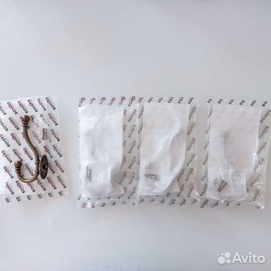 Мебельные крючки для прихожей