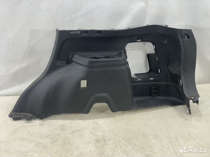 Обшивка багажника правая Mitsubishi Outlander