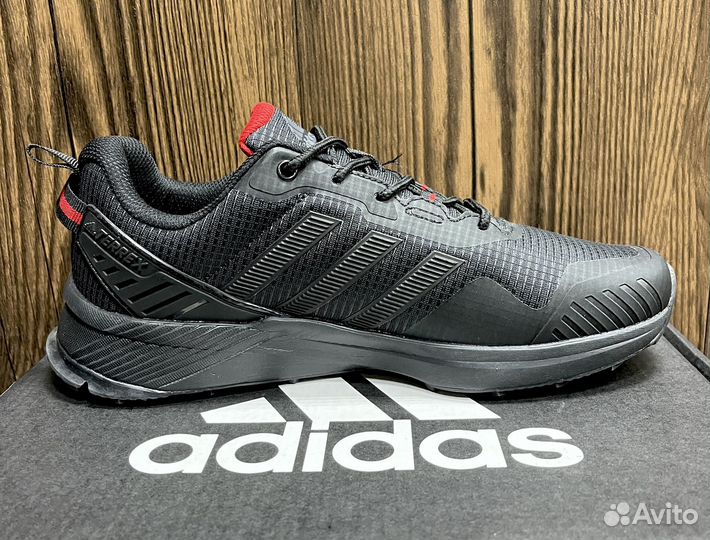 Кроссовки adidas terrex