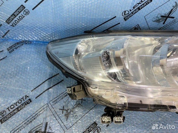Фара правая Toyota Land Cruiser Prado 150 2017
