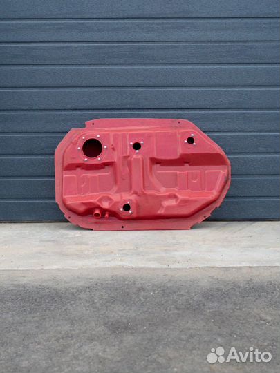 Топливный бак Mitsubishi Lancer 9