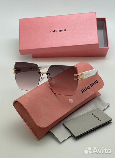 Солнцезащитные очки miu miu