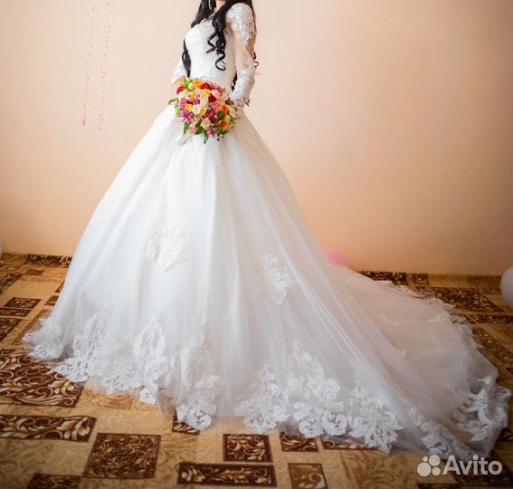 Свадебное платье