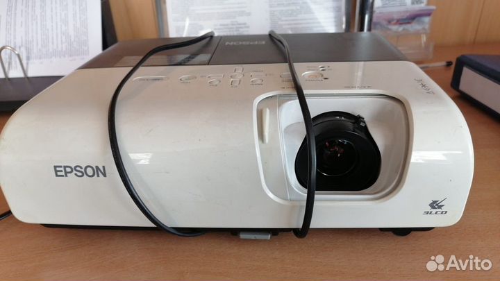 Продаю проектор и экран