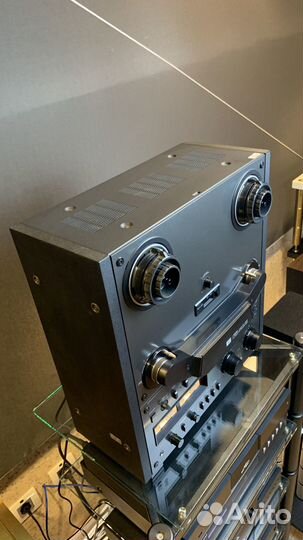 Катушечный магнитофон Akai GX-636