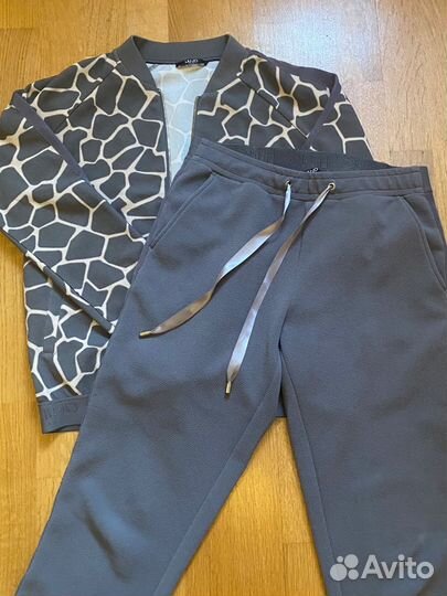 Костюм спортивный