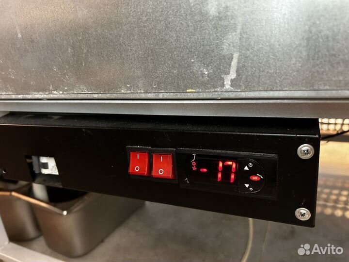 Морозильная витрина