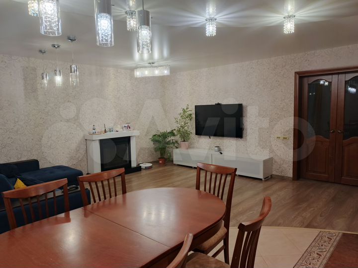 5-к. квартира, 101,2 м², 4/9 эт.