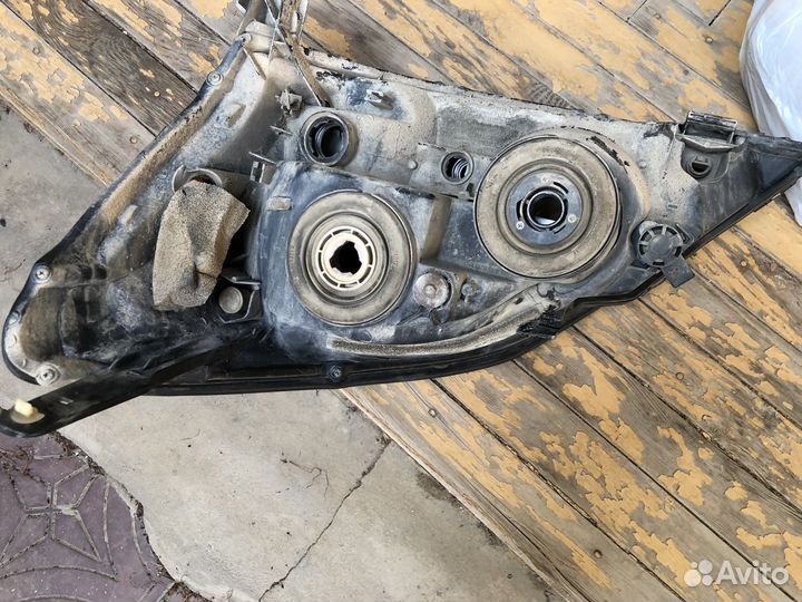 Фара на дексусGX