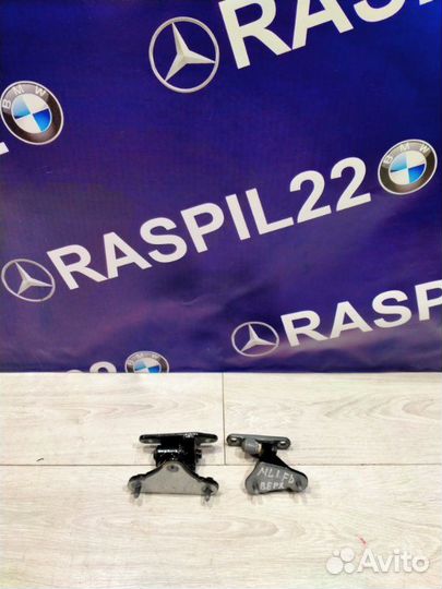 Петля двери передняя левая Mercedes-Benz Ml 164