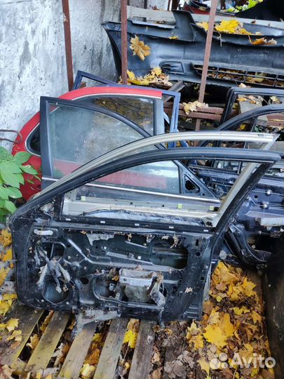 Передняя правая дверь Hyundai sonata 2-3