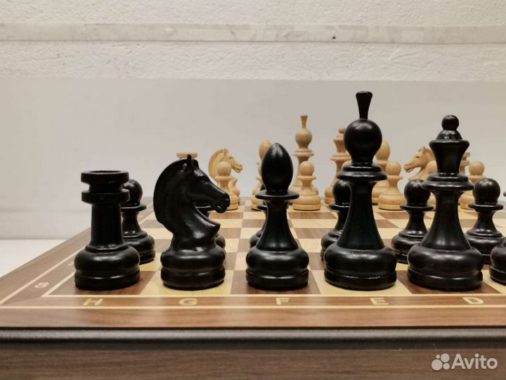 Шахматы Гамбит в ларце новые
