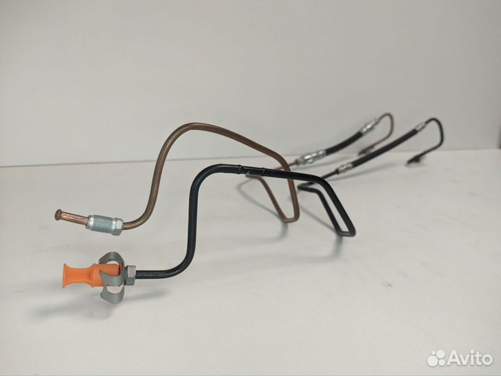 Задняя левая тормозная трубка Renault Fluence