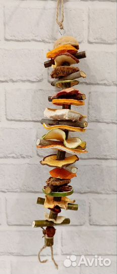 Игрушки-погрызушки для попугаев