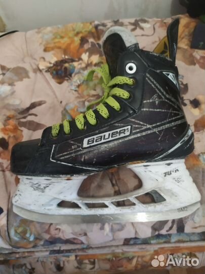 Коньки, шлем, щитки 11, хоккейные Бауэр 36р-р
