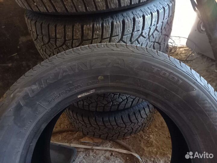 Bridgestone Turanza T001 215/60 R16