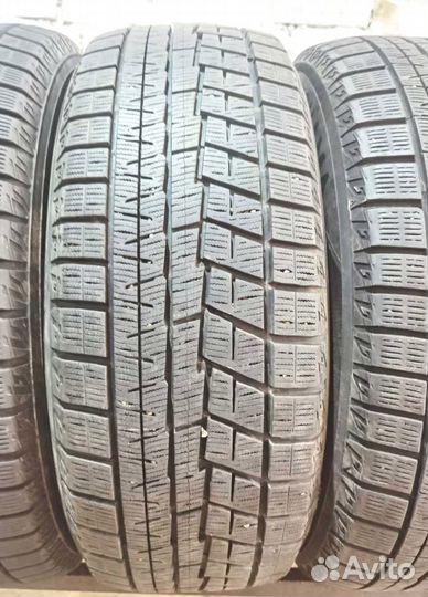 Yokohama Ice Guard IG60 215/55 R17 99U