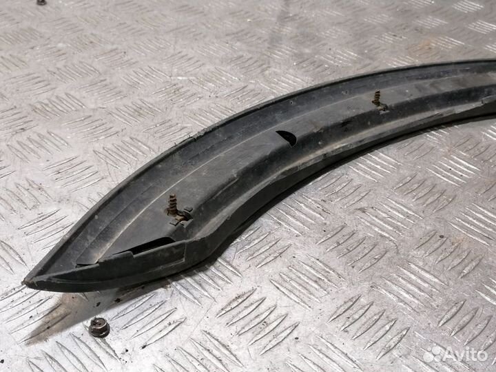 Молдинг крыла переднего правый Opel Zafira A