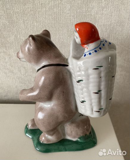 Статуэтка фарфор Маша и медведь СССР