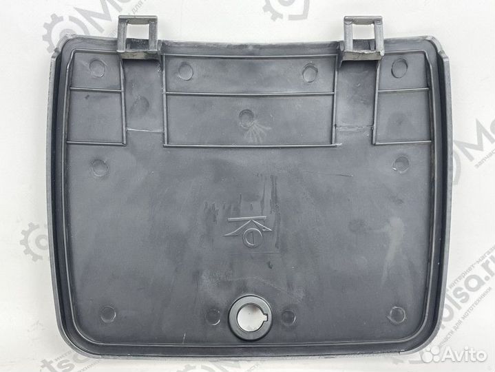 Крышка облицовки рулевой колонки (инструментальног