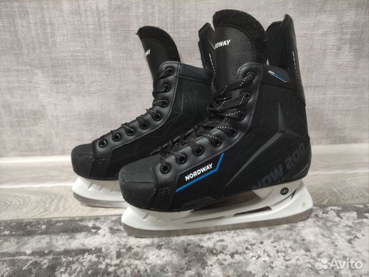 Коньки хоккейные Nordway NDW 200. 39 размер