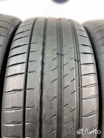 Michelin Pilot Sport 4 225/45 R19 93W